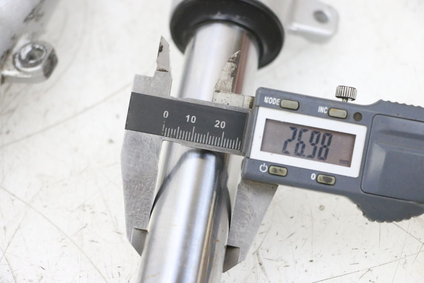 photo de OSŁONA WIDEŁEK AMORTYZATORA PEUGEOT KISBEE 4T 50 (2018 - 2022) - Szczegół części