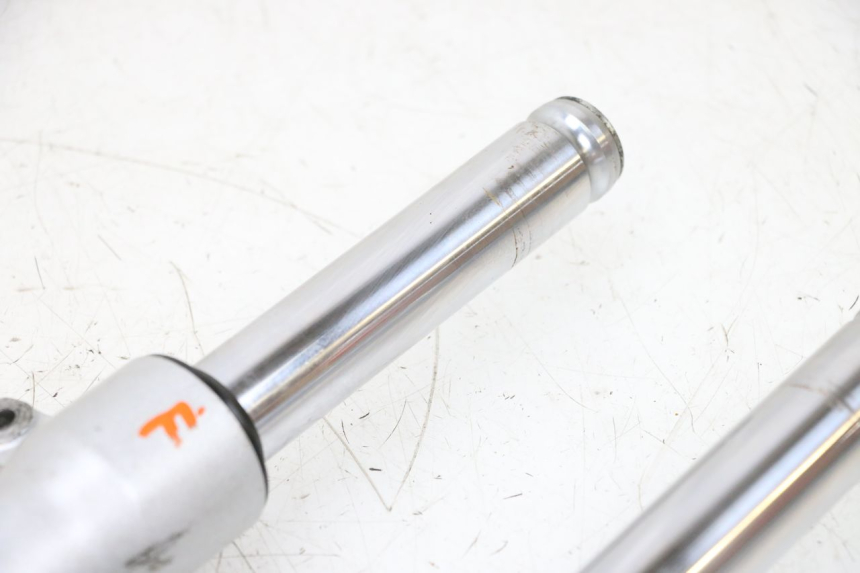 photo de OSŁONA WIDEŁEK AMORTYZATORA PEUGEOT KISBEE 4T 50 (2018 - 2022) - Punkty mocowania