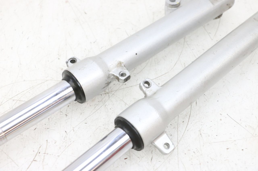 photo de OSŁONA WIDEŁEK AMORTYZATORA PEUGEOT KISBEE 4T 50 (2018 - 2022) - Oznaczenia i referencje