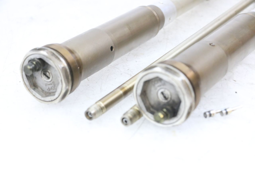 photo de OSŁONA WIDEŁEK AMORTYZATORA KAWASAKI KX F KXF 450 (2009 - 2011) - Punkty mocowania