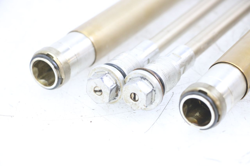 photo de OSŁONA WIDEŁEK AMORTYZATORA KAWASAKI KX F KXF 450 (2009 - 2011) - Stan powierzchni