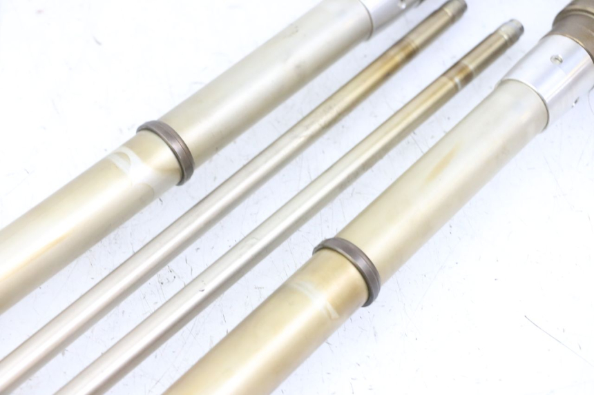 photo de OSŁONA WIDEŁEK AMORTYZATORA KAWASAKI KX F KXF 450 (2009 - 2011) - Oznaczenia i referencje