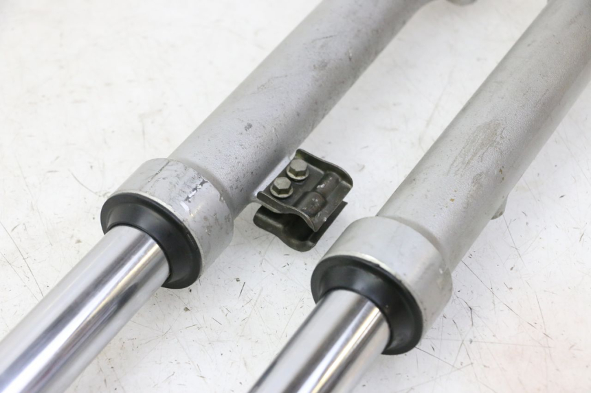 photo de OSŁONA WIDEŁEK ZAWIESZENIA PRZEDNIEGO KAWASAKI KX 65 (2000 - 2019) - Zoom stanu zużycia