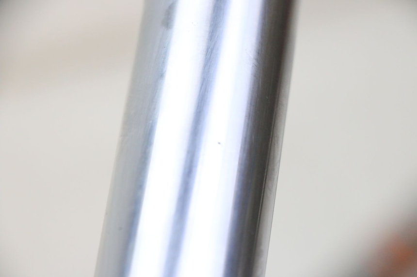 photo de OSŁONA WIDEŁEK ZAWIESZENIA PRZEDNIEGO KAWASAKI KX 65 (2000 - 2019) - Stan powierzchni