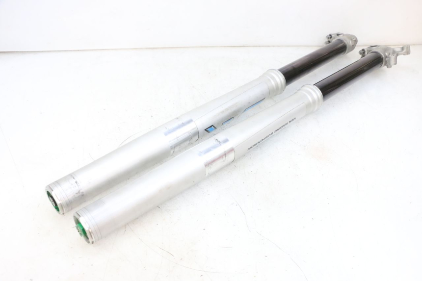 photo de OSŁONA WIDEŁEK AMORTYZATORA KAWASAKI KXF KX-F 250 (2017 - 2019) - Zbliżenie komponentów