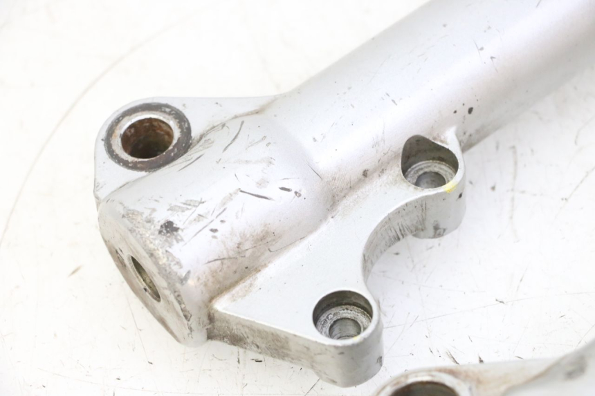 photo de OSŁONA WIDEŁEK AMORTYZATORA PIAGGIO LIBERTY 125 (1998 - 2008) - Widok z bliska