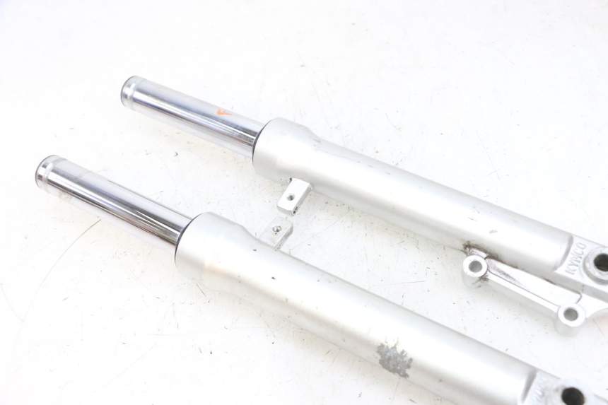 photo de OSŁONA WIDEŁEK ZAWIESZENIA PRZEDNIEGO KYMCO LIKE 125 (2009 - 2016) - Widok produktu