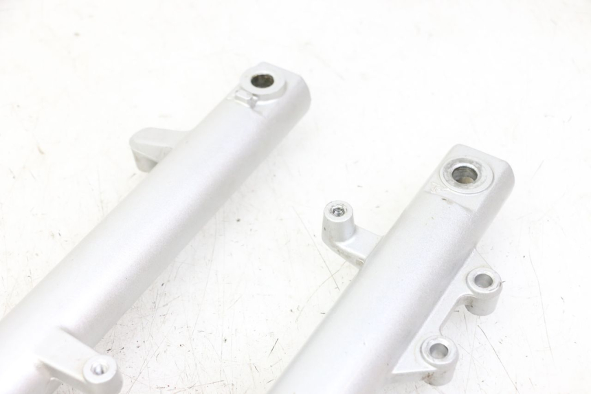 photo de OSŁONA WIDEŁEK AMORTYZATORA LONGJIA SHARPY 125 (2020 - 2024) - Stan powierzchni