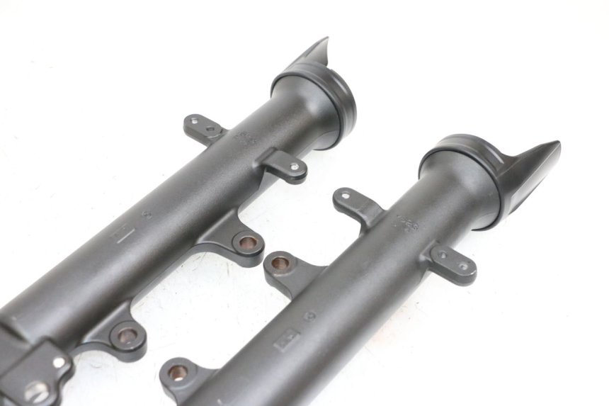 photo de OSŁONA WIDEŁEK ZAWIESZENIA PRZEDNIEGO YAMAHA MT-07 MT07 ABS 700 (2018 - 2020) - Zoom stanu zużycia