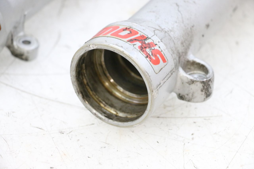 photo de OSŁONA WIDEŁEK ZAWIESZENIA PRZEDNIEGO HONDA NSR R 125 (1994 - 2003) - Szczegóły charakterystyczne