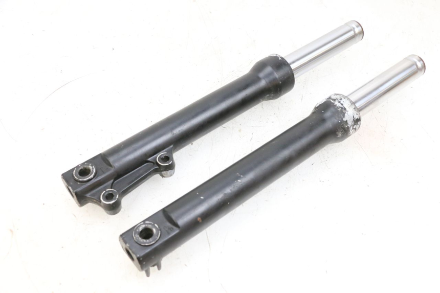 photo de OSŁONA WIDEŁEK ZAWIESZENIA PRZEDNIEGO JM MOTORS OLDIES GT 4T 50 (2018 - 2025) - Widok główny