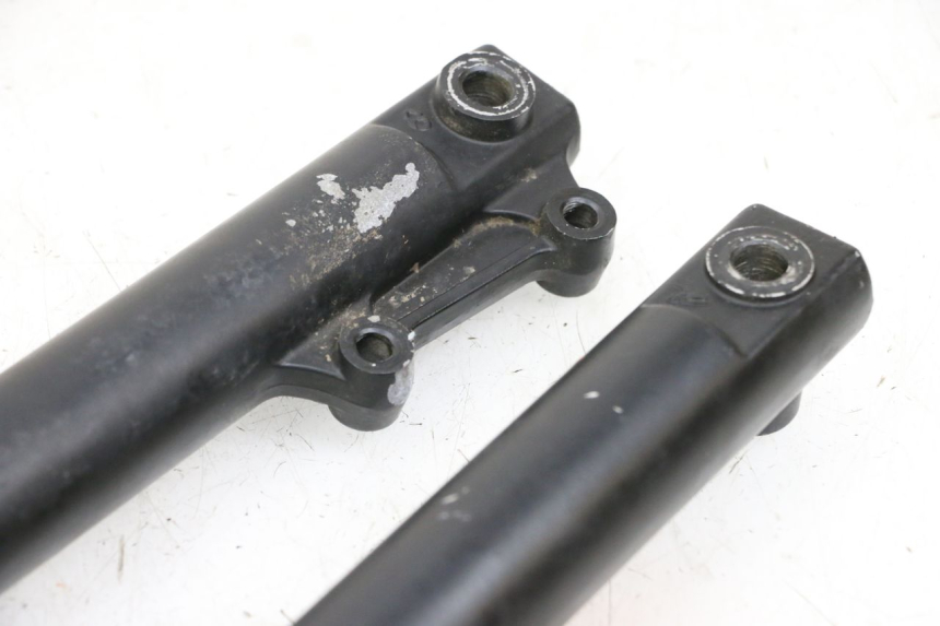 photo de OSŁONA WIDEŁEK ZAWIESZENIA PRZEDNIEGO JM MOTORS OLDIES GT 4T 50 (2018 - 2025) - Widok ogólny