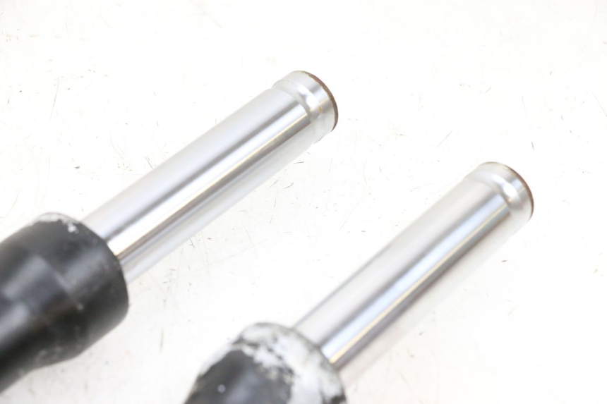 photo de OSŁONA WIDEŁEK ZAWIESZENIA PRZEDNIEGO JM MOTORS OLDIES GT 4T 50 (2018 - 2025) - Punkty mocowania