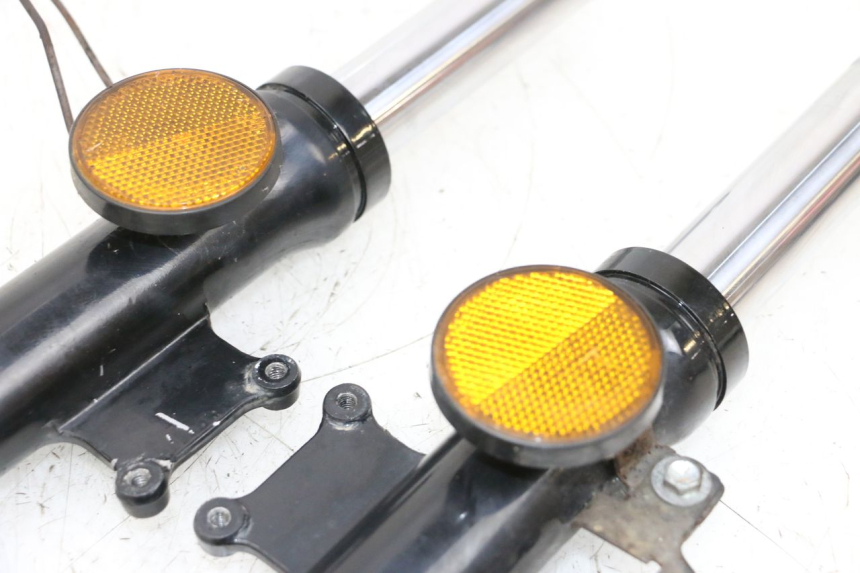 photo de OSŁONA WIDEŁEK ZAWIESZENIA PRZEDNIEGO SYM ORBIT 2 4T 50 (2008 - 2017) - Część sprawdzona