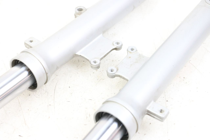 photo de OSŁONA WIDEŁEK ZAWIESZENIA PRZEDNIEGO SYM ORBIT 50 (2008 - 2010) - Widok ogólny