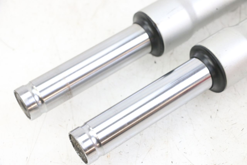 photo de OSŁONA WIDEŁEK AMORTYZATORA PIAGGIO LIBERTY IGET 4T 50 (2021 - 2025) - Stan powierzchni