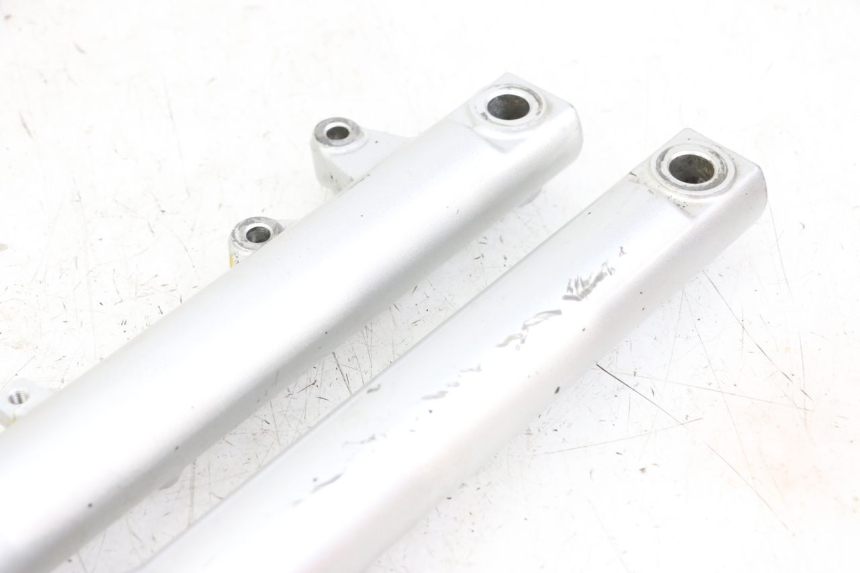 photo de OSŁONA WIDEŁEK AMORTYZATORA PIAGGIO LIBERTY IGET 4T 50 (2021 - 2025) - Oznaczenia i referencje