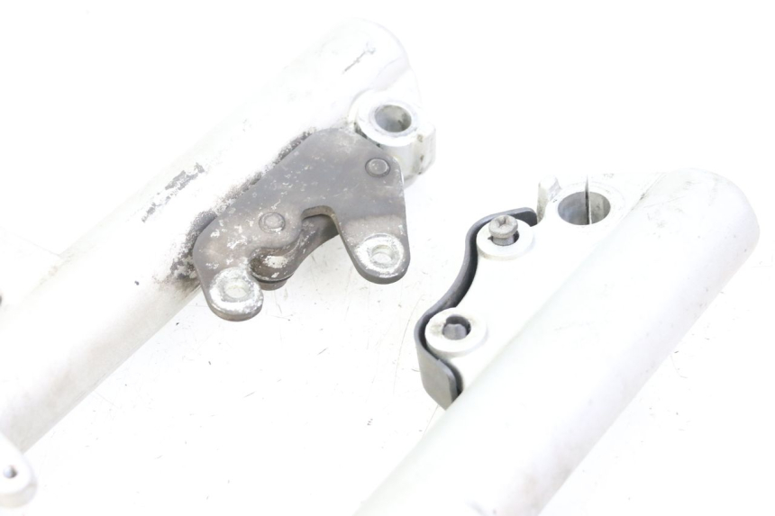 photo de OSŁONA WIDEŁEK ZAWIESZENIA PRZEDNIEGO PIAGGIO X8 125 (2004 - 2007) - Stan powierzchni