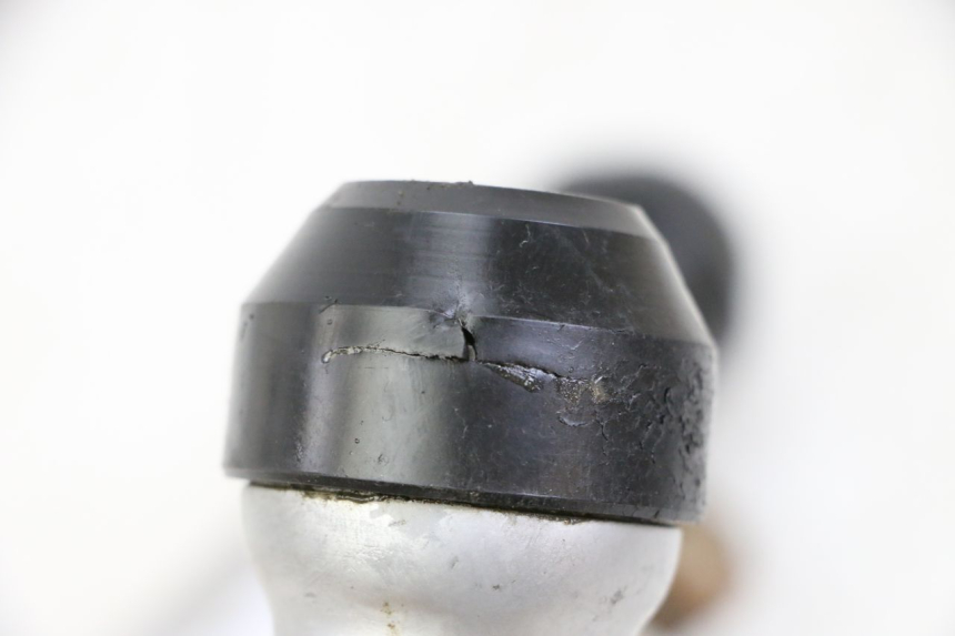 photo de OSŁONA WIDEŁEK ZAWIESZENIA PRZEDNIEGO YAMAHA PW 80 (1983 - 2014) - Inny kąt widzenia