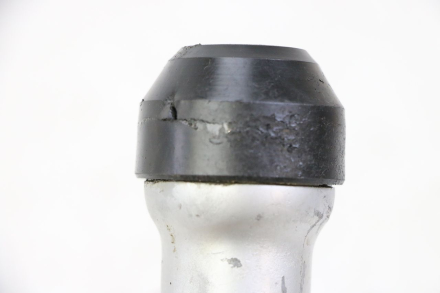 photo de OSŁONA WIDEŁEK ZAWIESZENIA PRZEDNIEGO YAMAHA PW 80 (1983 - 2014) - Zbliżenie techniczne