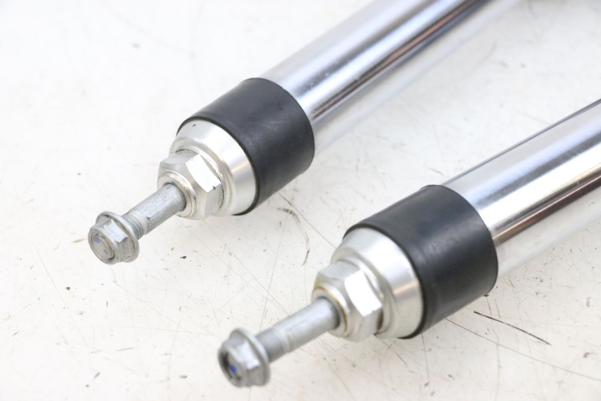 photo de OSŁONA WIDEŁEK AMORTYZATORA BMW R GS 1250 (2021 - 2024) - Część sprawdzona