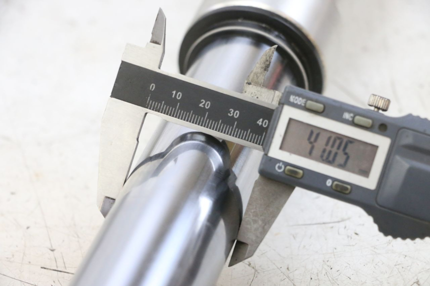 photo de OSŁONA WIDEŁEK ZAWIESZENIA PRZEDNIEGO BMW R RT ABS 1200 (2010 - 2014) - Szczegół części