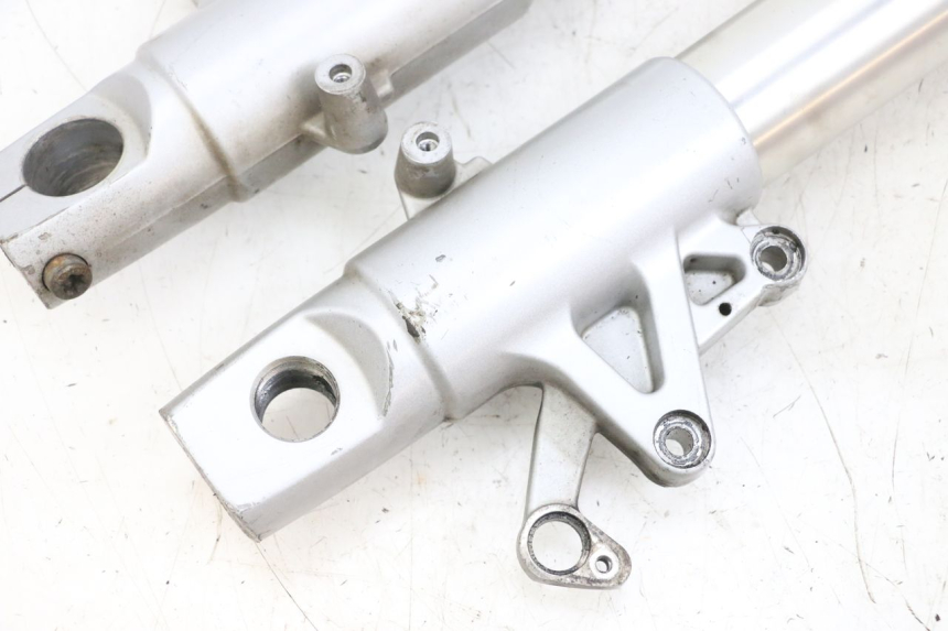 photo de OSŁONA WIDEŁEK ZAWIESZENIA PRZEDNIEGO BMW R RT ABS 1200 (2010 - 2014) - Widok z bliska