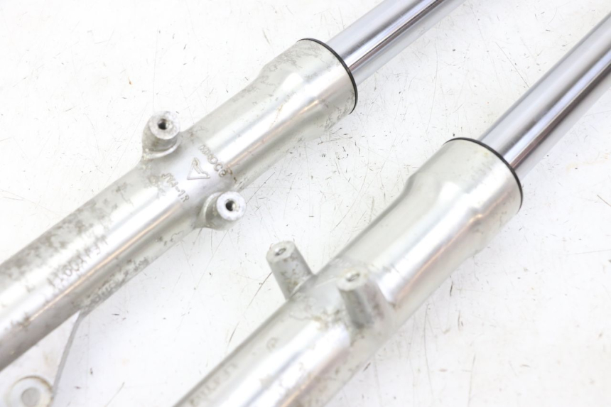 photo de OSŁONA WIDEŁEK ZAWIESZENIA PRZEDNIEGO REGAL RAPTOR RAXTER 2 125 (2007 - 2015) - Zoom stanu zużycia