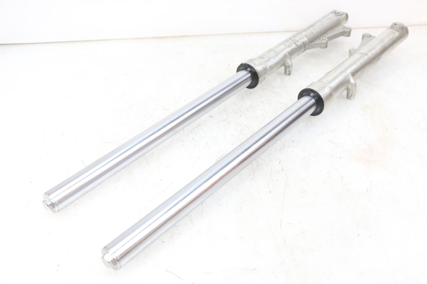 photo de OSŁONA WIDEŁEK ZAWIESZENIA PRZEDNIEGO REGAL RAPTOR RAXTER 2 125 (2007 - 2015) - Stan powierzchni