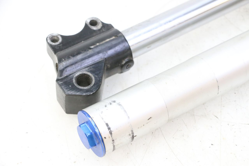 photo de OSŁONA WIDEŁEK AMORTYZATORA APOLLO RFZ 150 - Kontrola wizualna