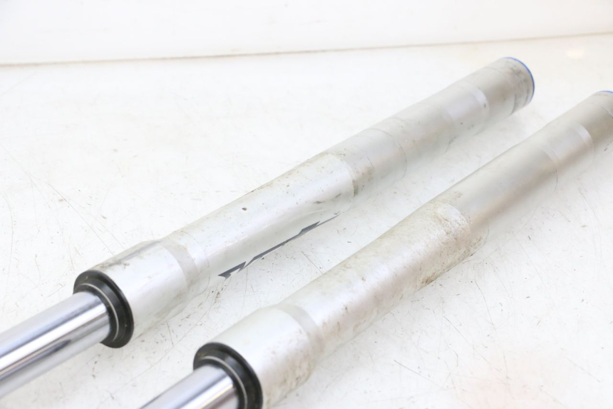 photo de OSŁONA WIDEŁEK AMORTYZATORA APOLLO RFZ 150 - Oznaczenia i referencje