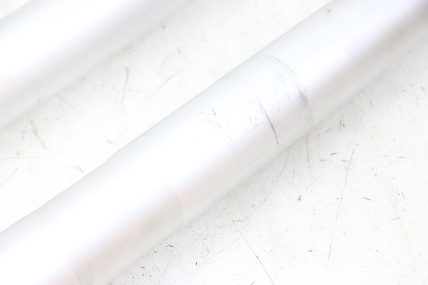 photo de OSŁONA WIDEŁEK AMORTYZATORA APOLLO RFZ 125 - Oznaczenia i referencje