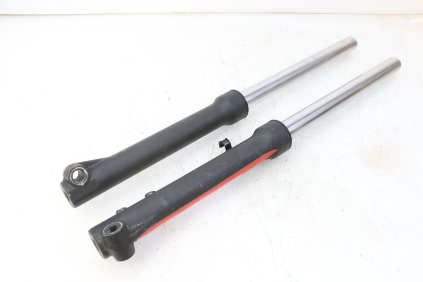 photo de OSŁONA WIDEŁEK AMORTYZATORA APOLLO RFZ 125 - Szczegół części