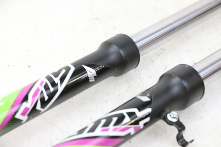 photo de OSŁONA WIDEŁEK AMORTYZATORA APOLLO RFZ 125 - Widok produktu