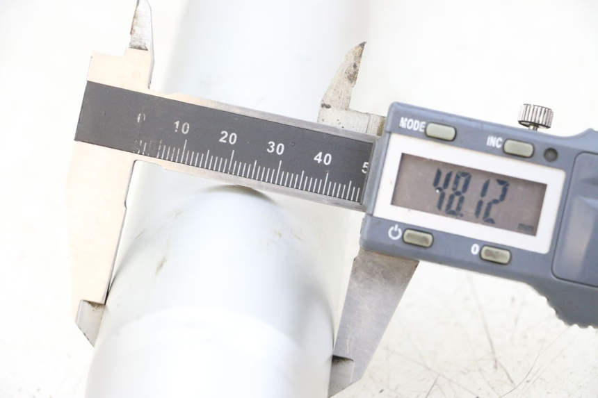 photo de OSŁONA WIDEŁEK ZAWIESZENIA PRZEDNIEGO APOLLO RFZ 140 - Szczegół części