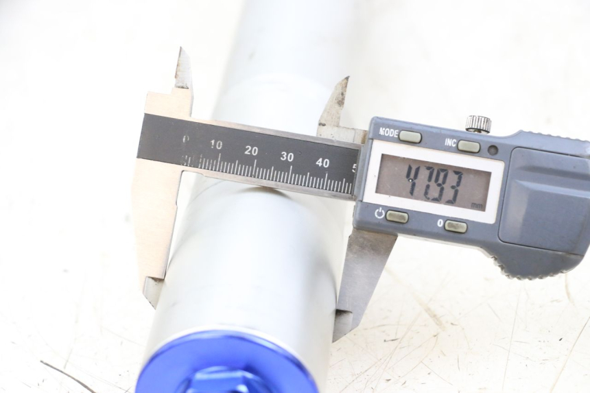 photo de OSŁONA WIDEŁEK ZAWIESZENIA PRZEDNIEGO APOLLO RFZ 140 - Zoom stanu zużycia