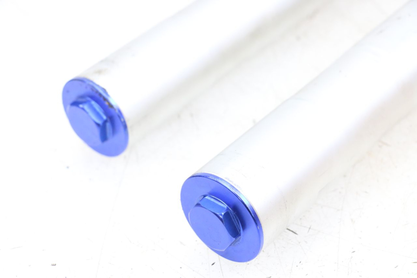 photo de OSŁONA WIDEŁEK ZAWIESZENIA PRZEDNIEGO APOLLO RFZ 140 - Inny kąt widzenia