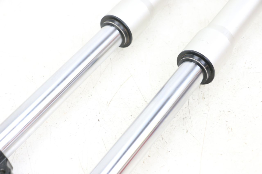 photo de OSŁONA WIDEŁEK ZAWIESZENIA PRZEDNIEGO APOLLO RFZ 140 - Widok ogólny