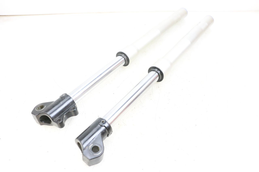 photo de OSŁONA WIDEŁEK ZAWIESZENIA PRZEDNIEGO APOLLO RFZ 140 - Stan powierzchni