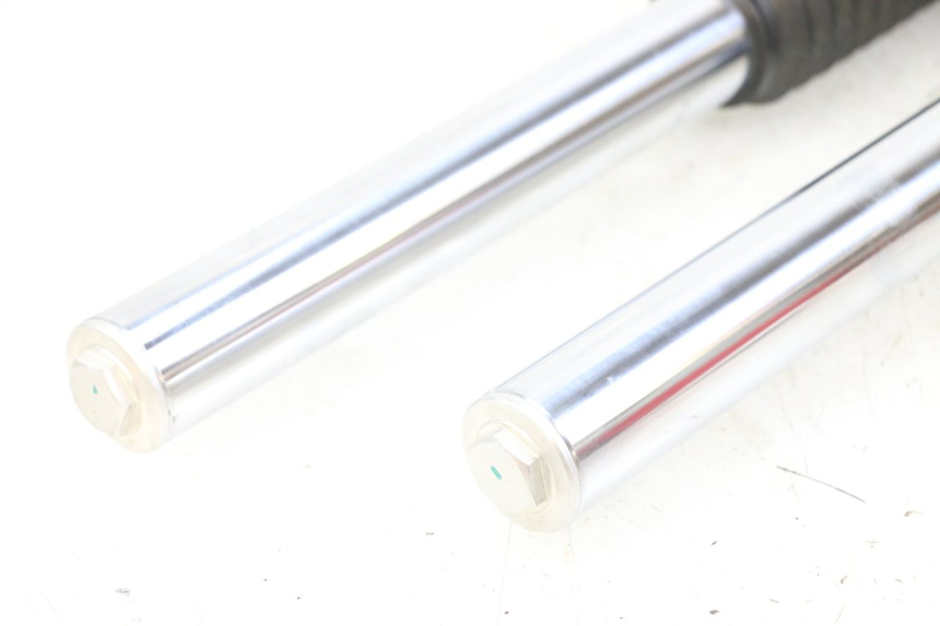 photo de OSŁONA WIDEŁEK AMORTYZATORA ROYAL ENFIELD SCRAM 411 (2022 - 2024) - Zoom stanu zużycia