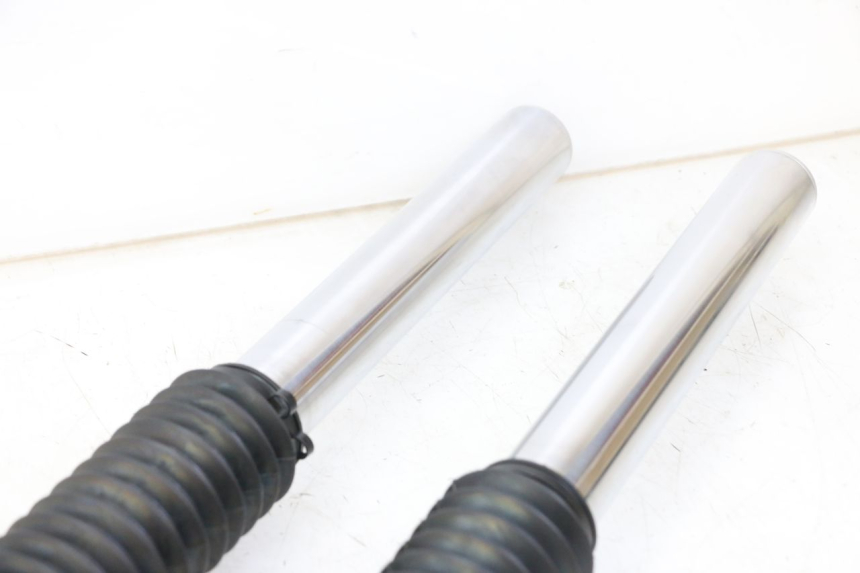 photo de OSŁONA WIDEŁEK AMORTYZATORA ROYAL ENFIELD SCRAM 411 (2022 - 2024) - Część sprawdzona