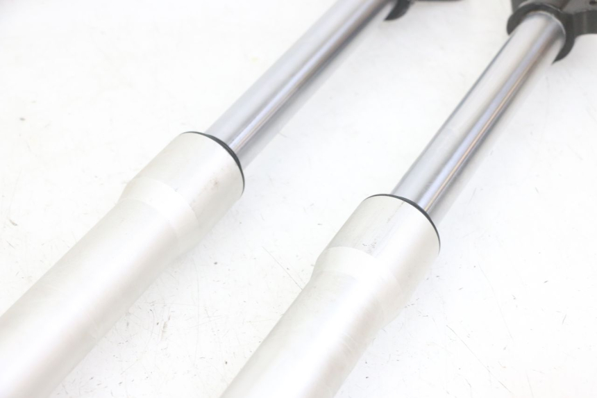 photo de OSŁONA WIDEŁEK AMORTYZATORA APOLLO RXF 125 - Punkty mocowania