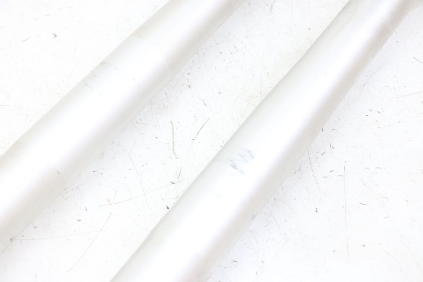 photo de OSŁONA WIDEŁEK AMORTYZATORA APOLLO RXF 125 - Stan powierzchni