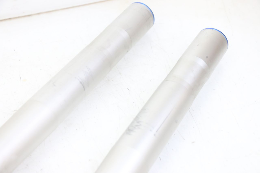 photo de OSŁONA WIDEŁEK AMORTYZATORA APOLLO RXF 125 - Oznaczenia i referencje