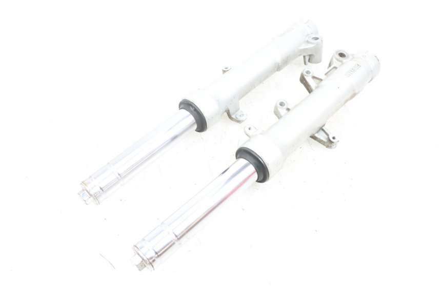 photo de OSŁONA WIDEŁEK ZAWIESZENIA PRZEDNIEGO DAELIM S3 125 (2010 - 2017) - Punkty mocowania