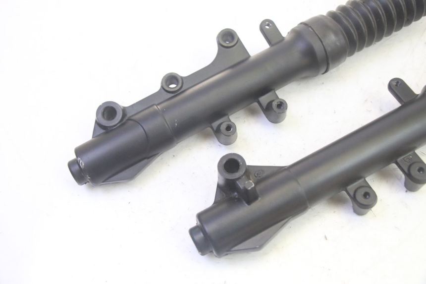 photo de OSŁONA WIDEŁEK ZAWIESZENIA PRZEDNIEGO JM MOTORS SANTANA EVO 50 (2024 - 2026) - Szczegół części