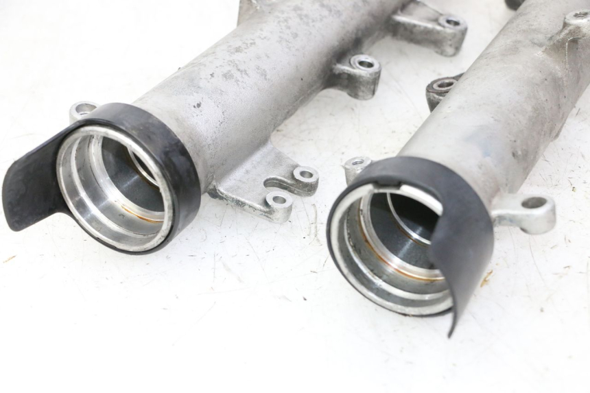 photo de OSŁONA WIDEŁEK ZAWIESZENIA PRZEDNIEGO HONDA ST PAN EUROPEAN 1300 (2002 - 2013) - Zbliżenie komponentów