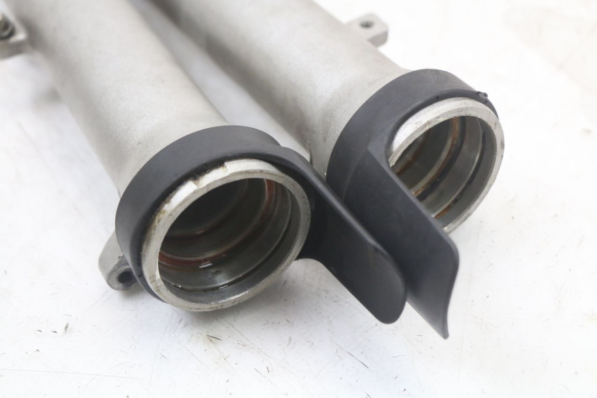 photo de OSŁONA WIDEŁEK AMORTYZATORA SUZUKI GS F 500 (2004 - 2007) - Punkty mocowania