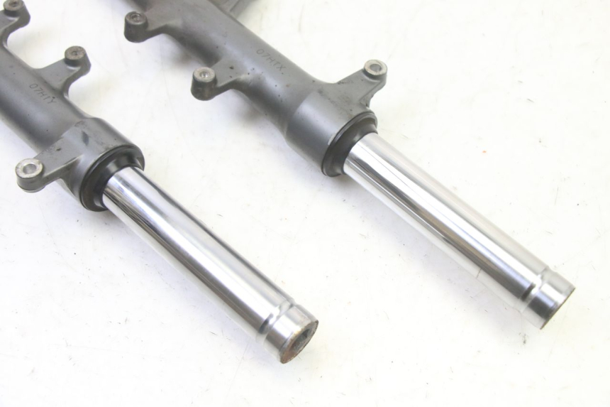 photo de OSŁONA WIDEŁEK ZAWIESZENIA PRZEDNIEGO APRILIA SXR 50 (2021 - 2023) - Punkty mocowania