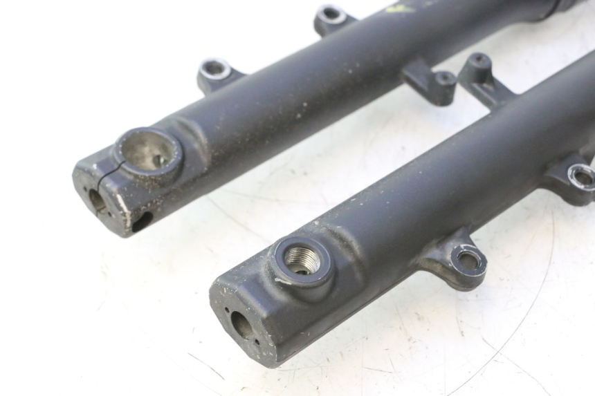 photo de OSŁONA WIDEŁEK ZAWIESZENIA PRZEDNIEGO YAMAHA TDM ABS 900 (2002 - 2014) - Widok produktu